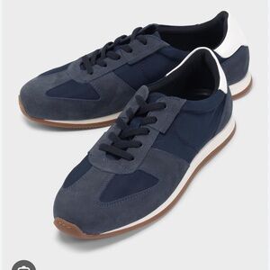 Vagabond Yasmin Navy and White Women's Sneakers NWOT 39